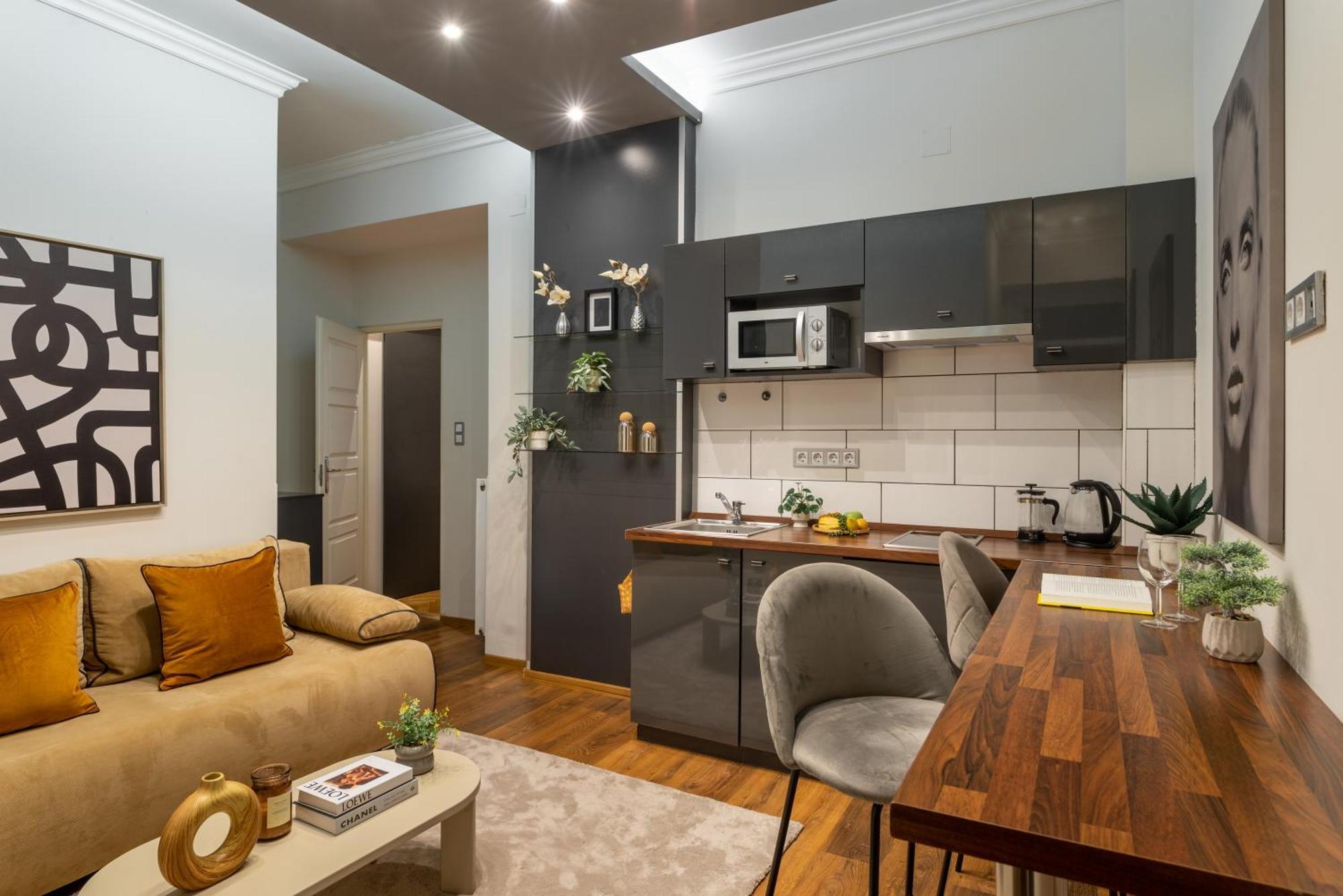 Chic Central 1Br Retreat Near New York Cafe With View Boedapest Buitenkant foto